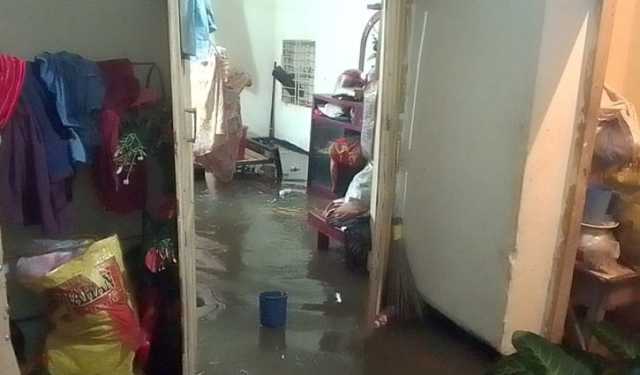 ফেনীতে বন্যা নিয়ন্ত্রণ বাঁধের ১৪ স্থানে ভাঙন, পানির নিচে ৩০ গ্রাম