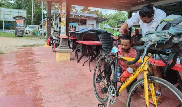 লানকাউই থেকে সাংলাং, ফেরি পারাপারে বিড়ম্বনা 