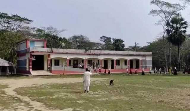 পটুয়াখালীতে ৪ বিদ্যালয়ে পাস করেনি কেউ