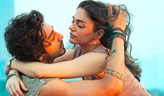 আহান পান্ডে ঝড়: ৯ দিনে আয় প্রায় ৪০০ কোটি টাকা