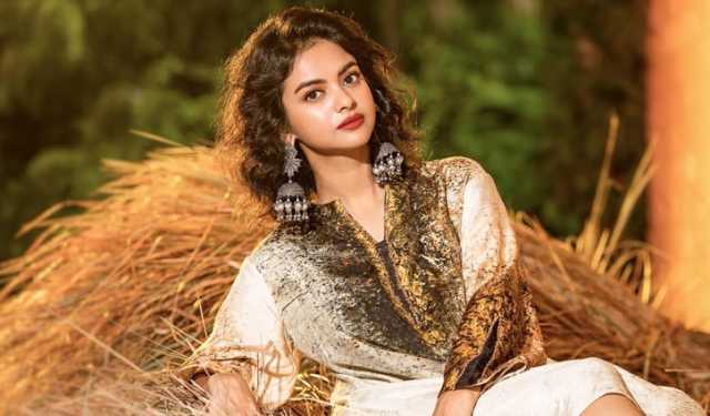 পরিচালকের আপত্তিকর মন্তব্য নিয়ে মুখ খুললেন শোলাঙ্কি
