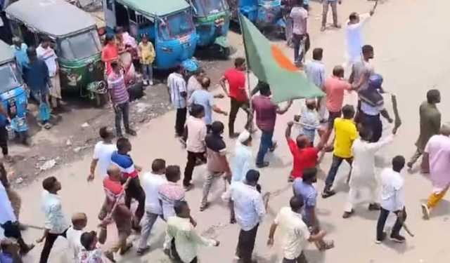 কালিয়াকৈরে বিএনপির কমিটি বাতিলের দাবিতে ধাওয়া-পাল্টা ধাওয়া