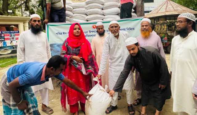 কালীগঞ্জে পশুর চামড়া প্রক্রিয়াজাতের ১৫ টন লবণ বিতরণ