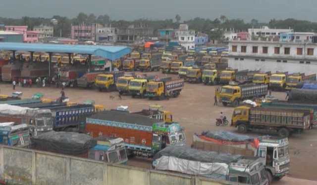 ভোমরা স্থলবন্দরে ১০ দিন আমদানি-রপ্তানি বন্ধ 