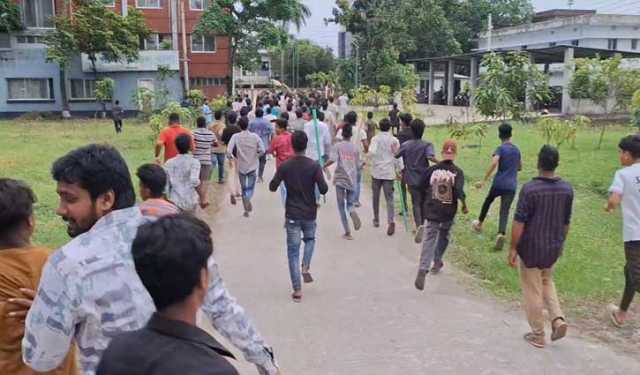 শরীয়তপুরে ছাত্রদলের দু`পক্ষের সংঘর্ষ, আহত ৫