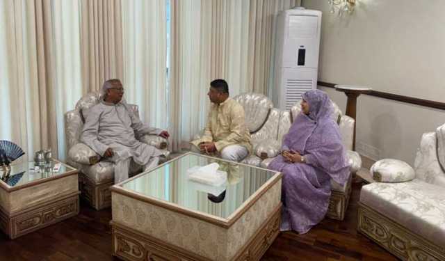 প্রধান উপদেষ্টার সঙ্গে সেনা প্রধানের ঈদের শুভেচ্ছা বিনিময়