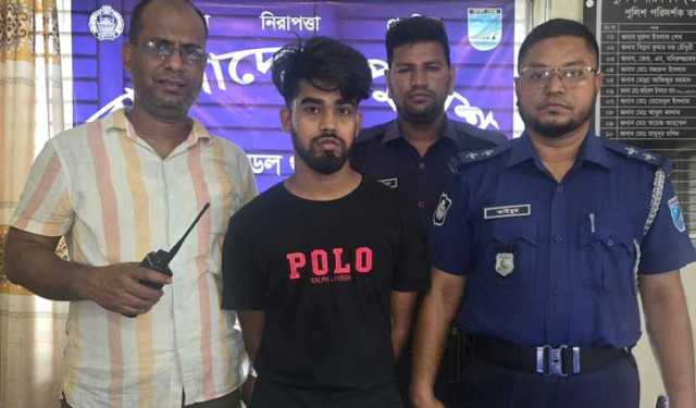 নরসিংদীতে অস্ত্রসহ সন্ত্রাসী সৈকত গ্রেপ্তার 