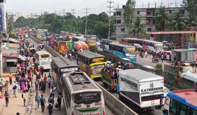গাজীপুরে মহাসড়কে যানজট 