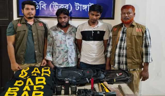 টাঙ্গাইলে যমুনা সেতু মহাসড়কে ডাকাতির ঘটনায় গ্রেপ্তার ২