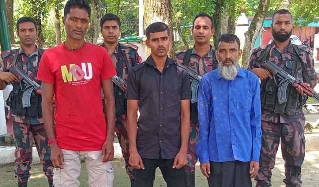 মহেশপুর সীমান্তে নারী-শিশুসহ আটক ১৩