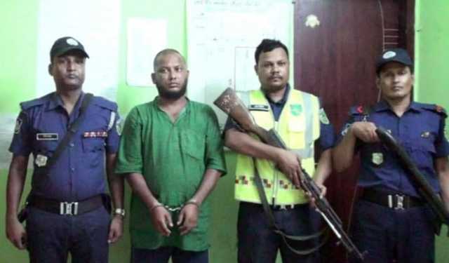 নাটোরে সড়ক দুর্ঘটনায় ৪ জন নিহতের ঘটনায় বাসচালক গ্রেপ্তার