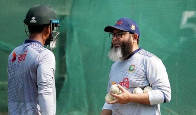 যোগ দিয়েছেন মুশতাক, ১৩ জুন বাংলাদেশের শ্রীলঙ্কা যাত্রা