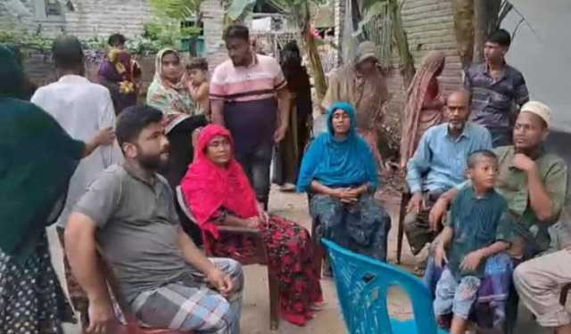 কুষ্টিয়ায় লাশবাহী অ্যাম্বুলেন্সে ডাকাতি