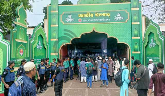 জাতীয় ঈদগাহে ঈদের প্রধান জামাত অনুষ্ঠিত, অংশ নিলেন প্রধান উপদেষ্টা