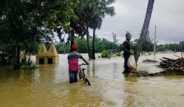 ফেনীতে বন্যা নিয়ন্ত্রণ বাঁধ ভেঙে ৬ গ্রাম প্লাবিত