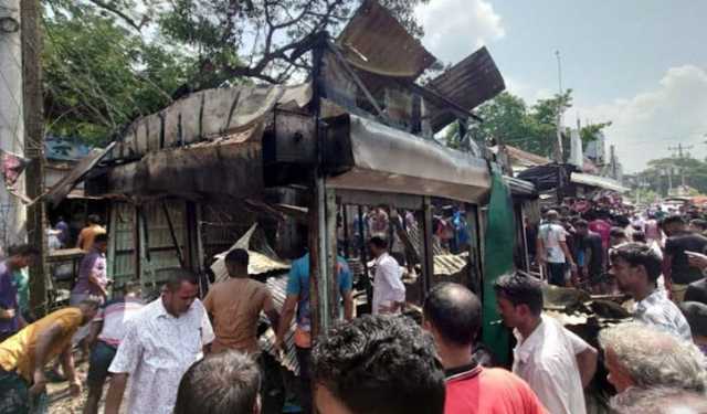 মানিকগঞ্জে ৭ দোকানে আগুন, আড়াই কোটি টাকার ক্ষতির শঙ্কা 