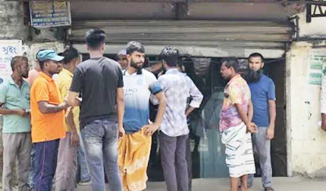 গাজীপুরে এটিএম বুথে ধর্ষণের অভিযোগ, অভিযুক্ত পলাতক