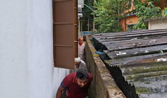 প্রভাবশালীদের বেড়ায় অবরুদ্ধ মুক্তিযোদ্ধার পরিবার