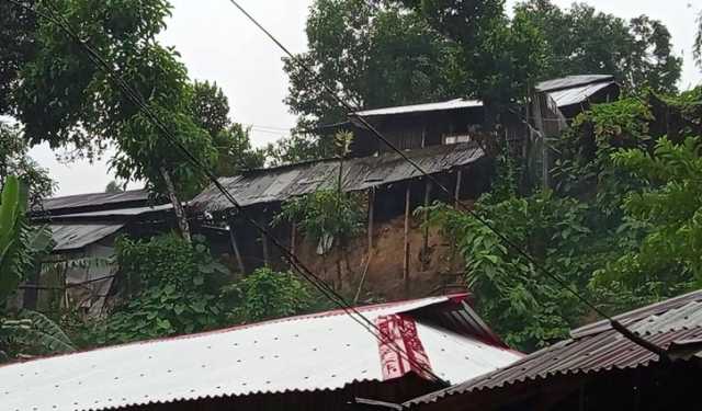 খাগড়াছড়িতে পাহাড়ধসের ঝুঁকিতে হাজারো পরিবার, চান স্থায়ী সমাধান