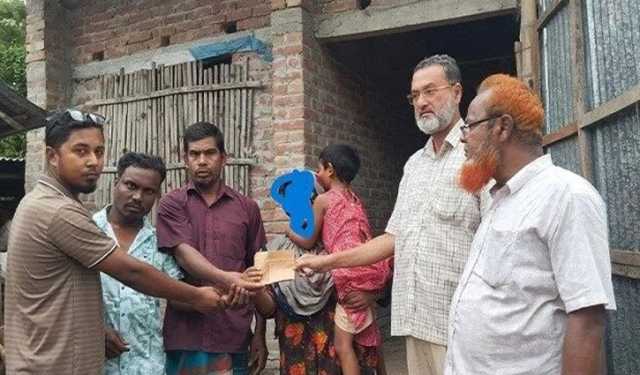 ধর্ষণের শিকার শিশুর পরিবার পেল আর্থিক সহযোগিতা 
