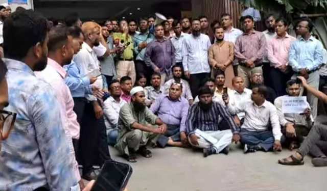স‌চিবাল‌য়ে আ‌ন্দোলন অব‌্যাহত: সোমবার ২ ঘণ্টার কর্মবিরতি