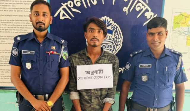 আগ্নেয়াস্ত্রসহ গ্রেপ্তার যুবক কারাগারে 