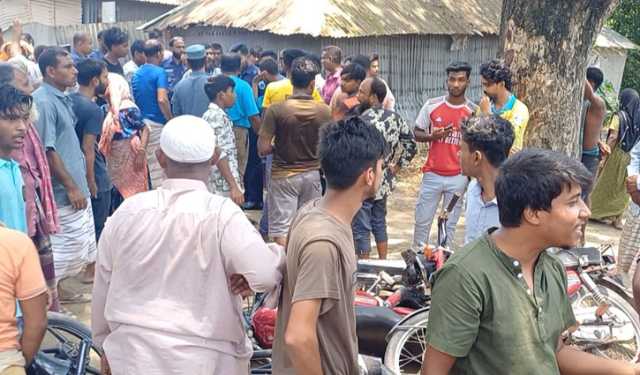 চাটমোহরে ২ পক্ষের সংঘর্ষে আহত ১৫, মোটরসাইকেল ভাঙচুর