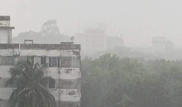 ঈদের দিন রাজধানীতে স্বস্তির বৃষ্টি