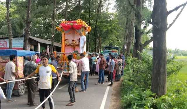 চন্দনাইশে রথযাত্রায় বিদ্যুৎস্পৃষ্ট হয়ে আহত ৬