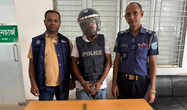 ঈদের ছুটি কাটিয়ে কর্মস্থলে ফেরা হলো না খোকনের