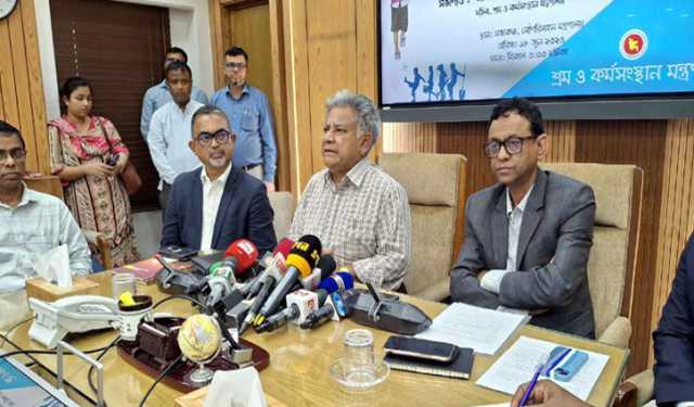 নভেম্বর মধ্যে শ্রম আইন সংশোধন: সাখাওয়াত