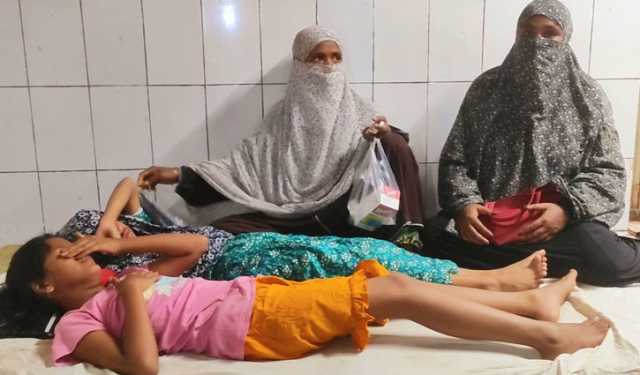 খাতা জমা দিতে দেরি করায় ১৬ শিক্ষার্থীকে বেত্রাঘাত, হাসপাতালে ২