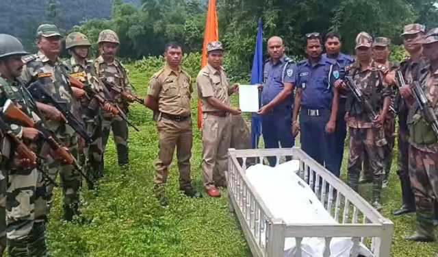 সিলেট সীমান্তের ওপারে ঝুলে থাকা বাংলাদেশির লাশ ২৫ ঘণ্টা পর হস্তান্তর