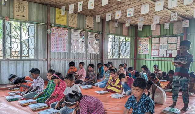 নদীর কোলে শিক্ষার সংগ্রাম: চরের শিশুদের গল্প