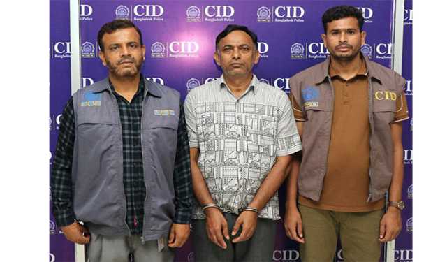 সাবেক মেয়র তাপসের ঘনিষ্ঠ সহযোগী খোরশেদ গ্রেপ্তার 