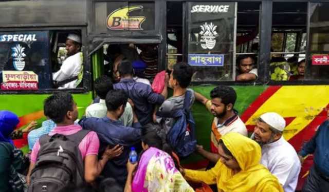 ফুলবাড়িয়া-গুলিস্তান: বাড়তি ভাড়া, সিন্ডিকেটে জিম্মি যাত্রীরা  
