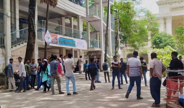 জবিতে প্রথম বর্ষের ক্লাস শুরু