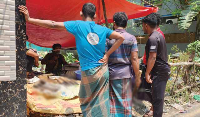 শেষ সময়ে দম ফেলার ফুরসত নেই কামারপাড়ায়