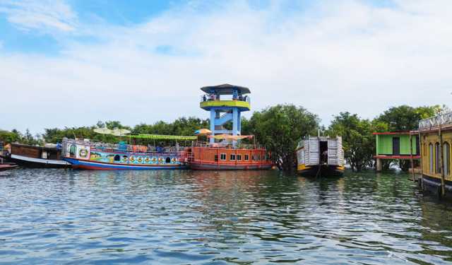 টাঙ্গুয়ার হাওরে গাঁজা সেবন ও বিশৃঙ্খলা করায় ৫ পর্যটককে কারাদণ্ড