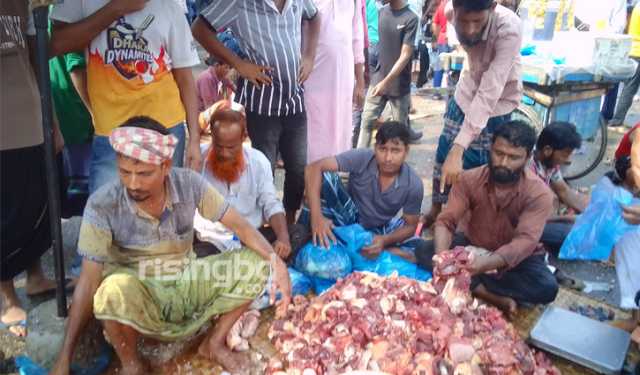 ঈদের শহরে মাংসের হাট 