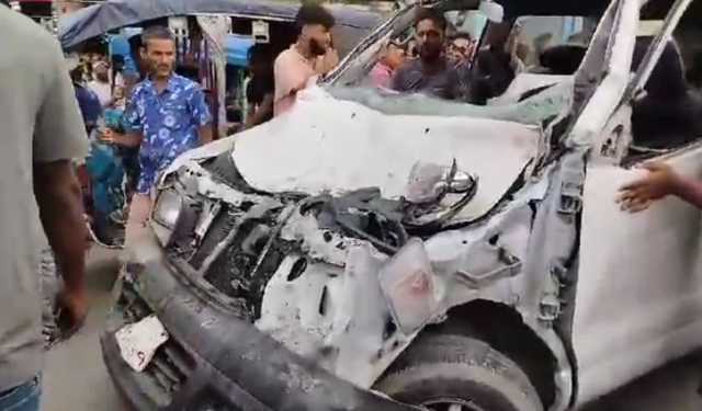 মোটরসাইকেলে মাইক্রোবাসের ধাক্কা, নিহত ২