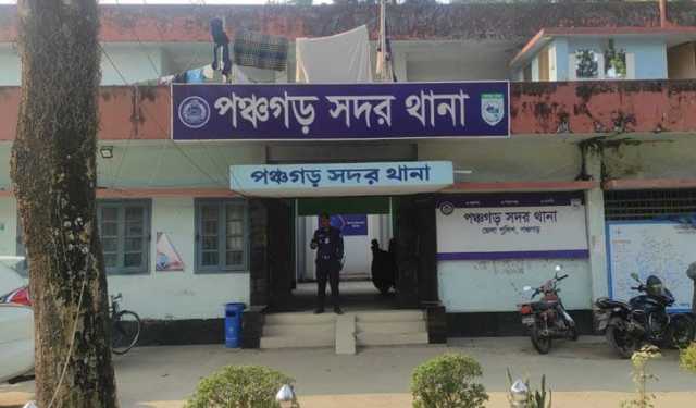 ভুট্টা ক্ষেতে বিদ্যুৎস্পৃষ্টে ৩ জনের মৃত্যু