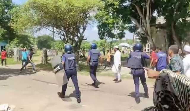 মসজিদের মাইকে ঘোষণা দিয়ে দুই গ্রামবাসীর সংঘর্ষে আহত ২৫