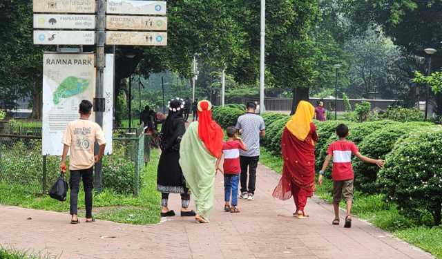 রমনা পার্কে ঈদের আনন্দ