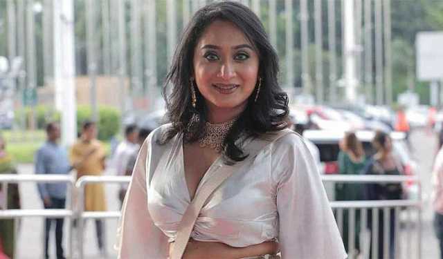 নরমাল ডেলিভারির ‘মিশন’ নিয়ে থাইল্যান্ডে স্বাগতা