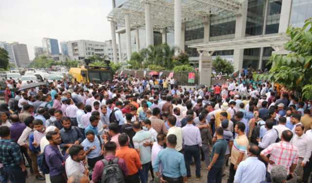 এনবিআর কর্মকর্তা-কর্মচারীদের ‘কমপ্লিট শাটডাউন’ রবিবারও চলবে