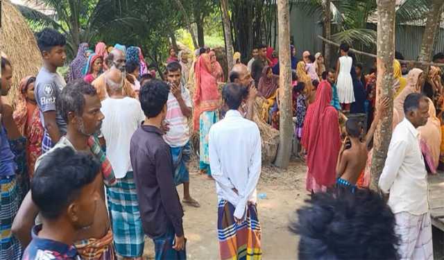 সিরাজগঞ্জে স্ত্রীকে গলাকেটে হত্যার পর স্বামীর আত্মহত্যার চেষ্টা!