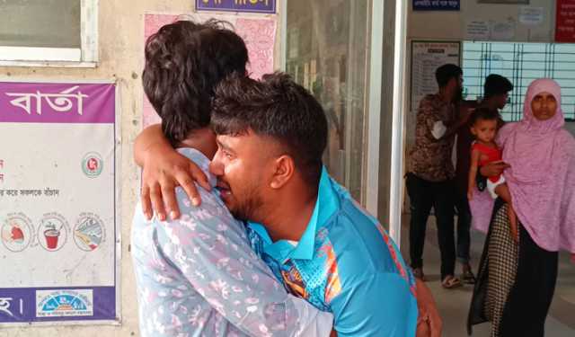 ঈদের কেনাকাটায় বেরিয়ে প্রাণ গেল মা-বাবা ও ছেলের