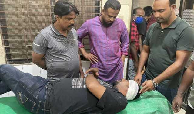 লালন মেলায় মাদক কারবারিদের মারধরে সাংবাদিক আহত