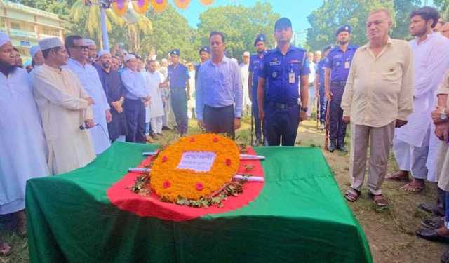 টাঙ্গাইল বিএনপির সভাপতি মোহনকে রাষ্ট্রীয় মর্যাদায় দাফন